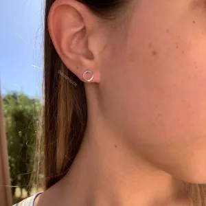 Brinco redondo vazado G - 8 mm - banhado a prata 925