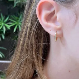 Brinco argolinha lisa G  - banhada a ouro 18k