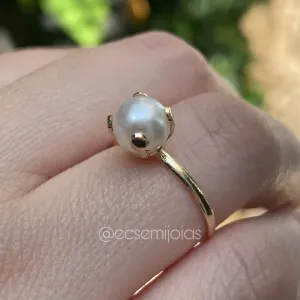 Anel solitário de pérola 8mm com 4 garras  - banhado a ouro 18k