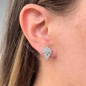 Brinco folha pequena cravejada - banhado a ródio branco