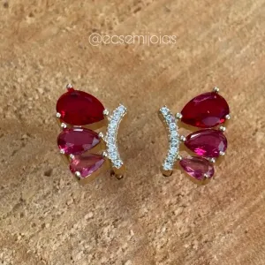 Brinco com fileira cravejada e 3 gotas - banhado a ouro 18k