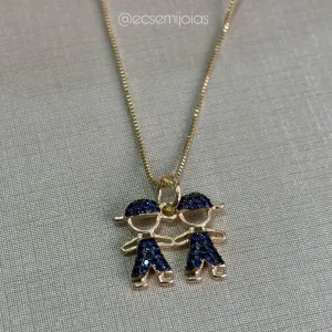 Colar com 2 meninos cravejados - 45cm - banhado a ouro 18k