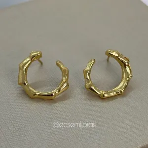 Brinco espiral com camadas lisas - banhado a ouro 18k