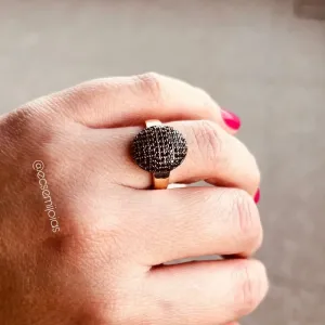 Anel oval cravejado - banhado a ouro 18k