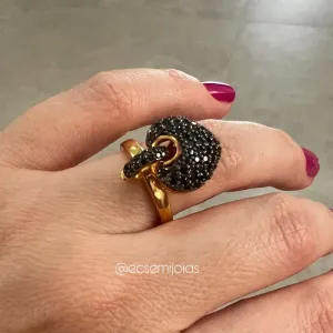 Anel com coração cravejado pendurado - banhado a ouro 18k
