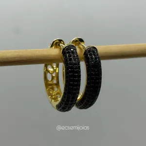 Argola com 5 fileiras cravejadas 21mm - banhado a ouro 18k