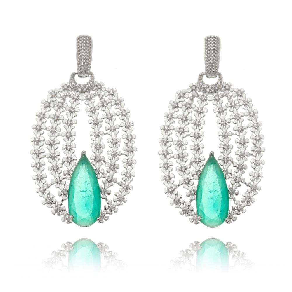 Brinco oval grande com 3 fileiras de flores cravejadas e pedra gota fusion embaixo