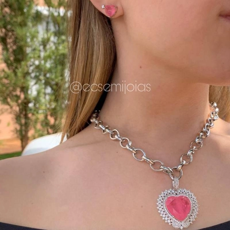 Conjunto de brinco e colar pedra coração fusion 20x20 cravejado em volta corrente elo oval
