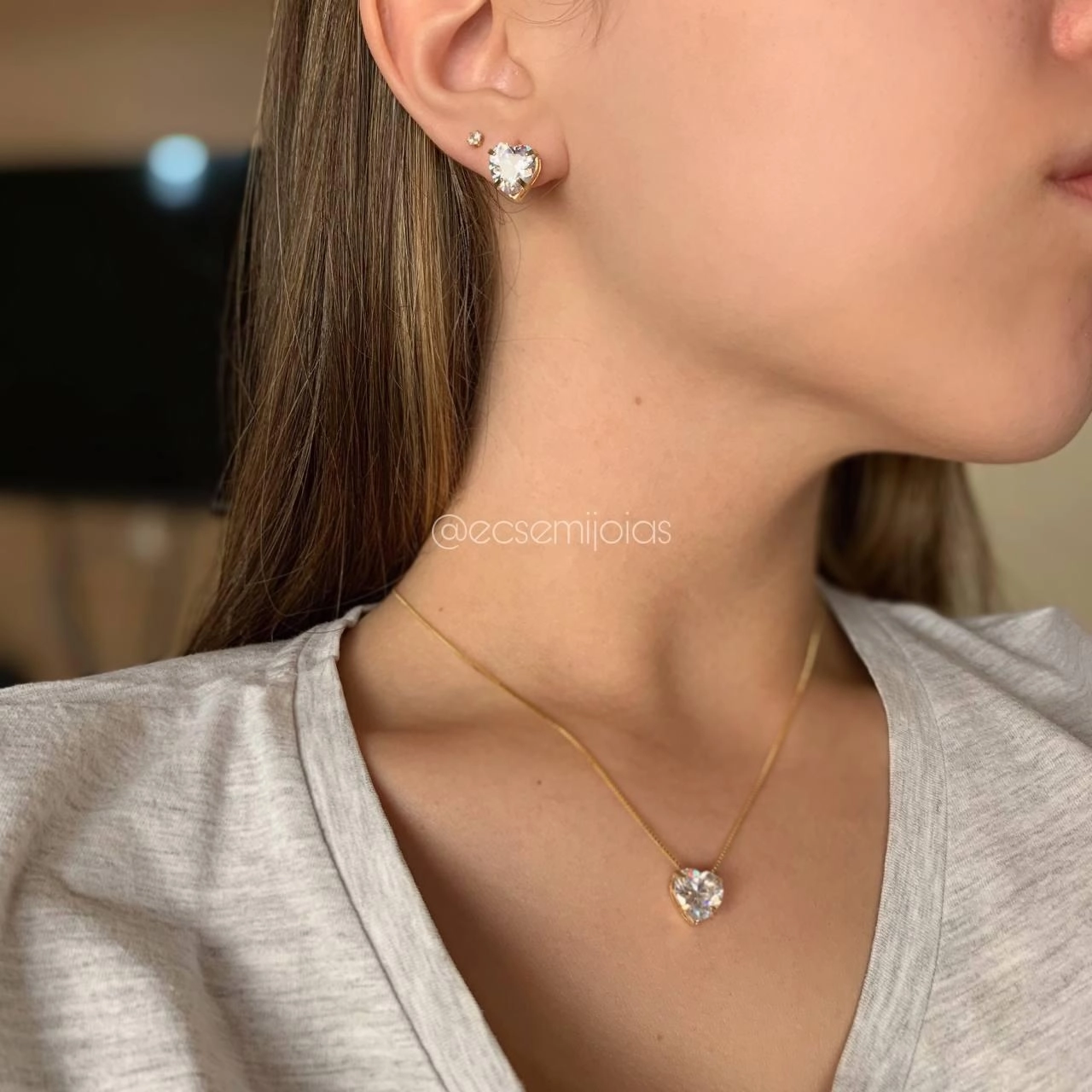 Conjunto de brinco e colar coração zircônia