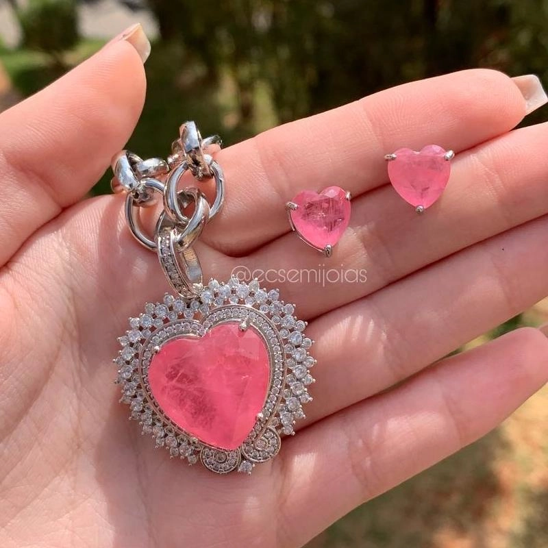 Conjunto de brinco e colar pedra coração fusion 20x20 cravejado em volta corrente elo oval