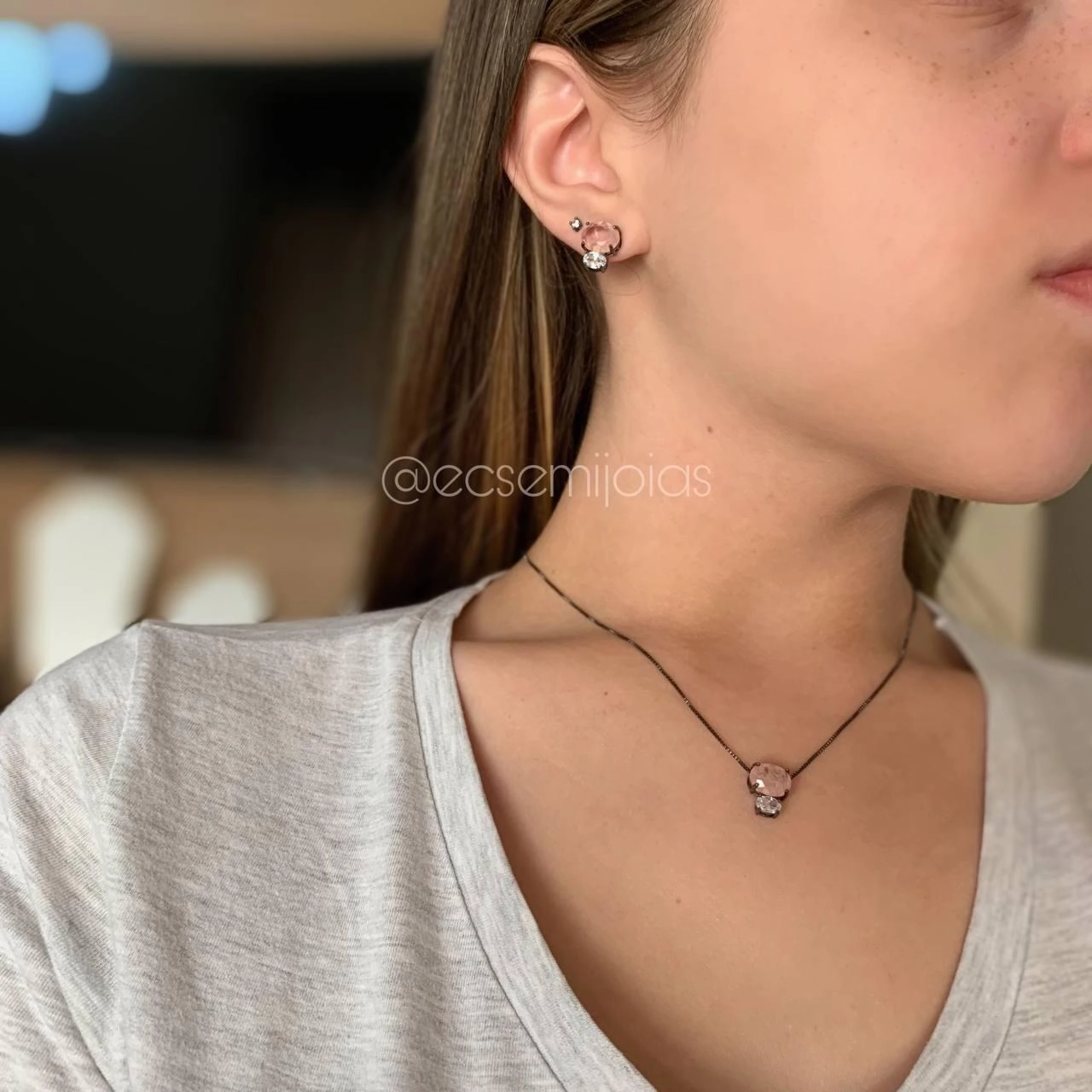 Conjunto de brinco e colar pedra oval 9 x7 mm redonda