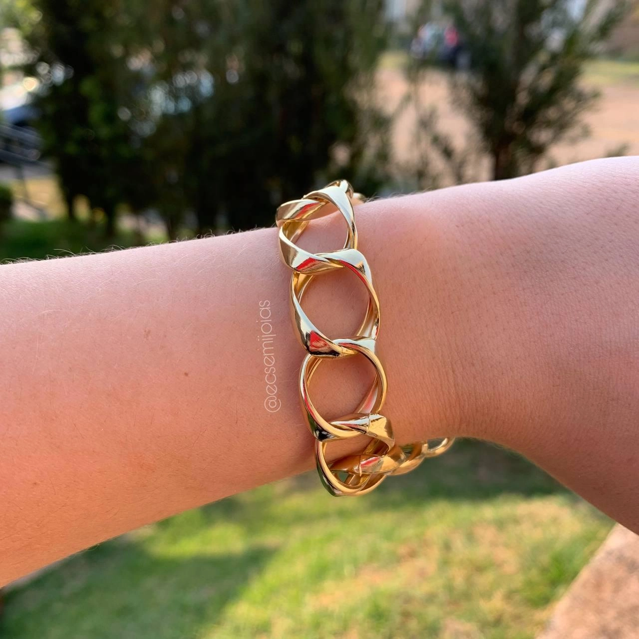 Pulseira elos grandes vazados c/ fecho bóia grande