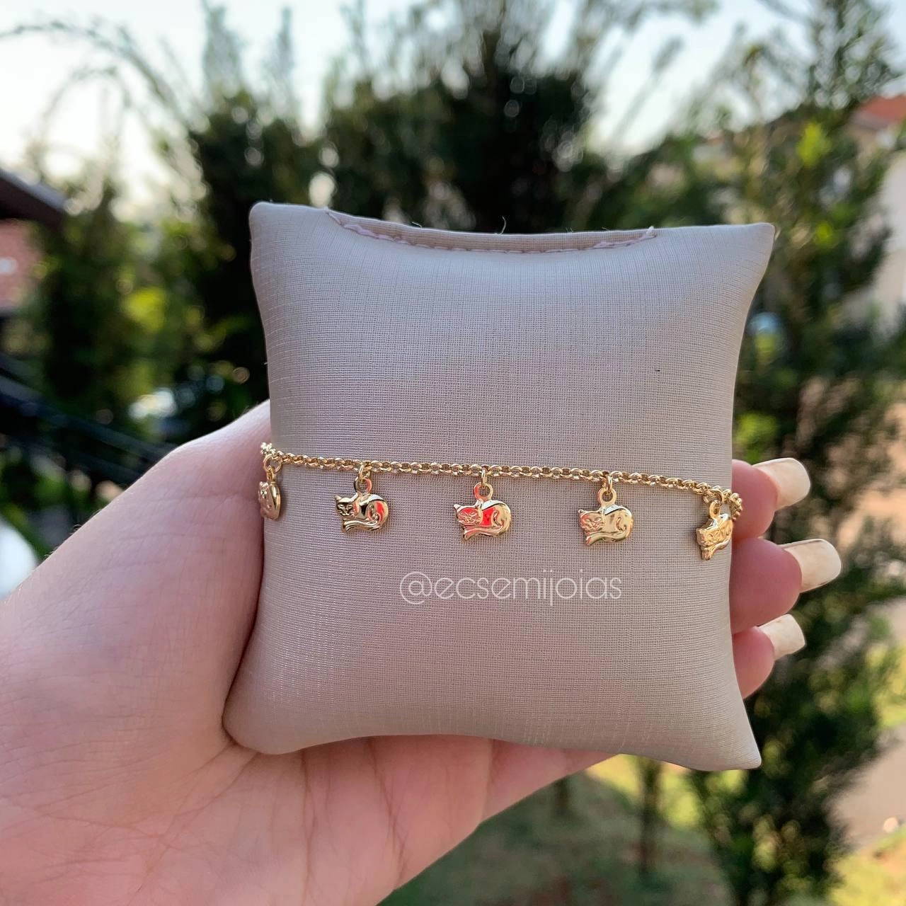 Pulseira infantil  portuguesinha com gatinhos - 14 cm - banhado a ouro 18k