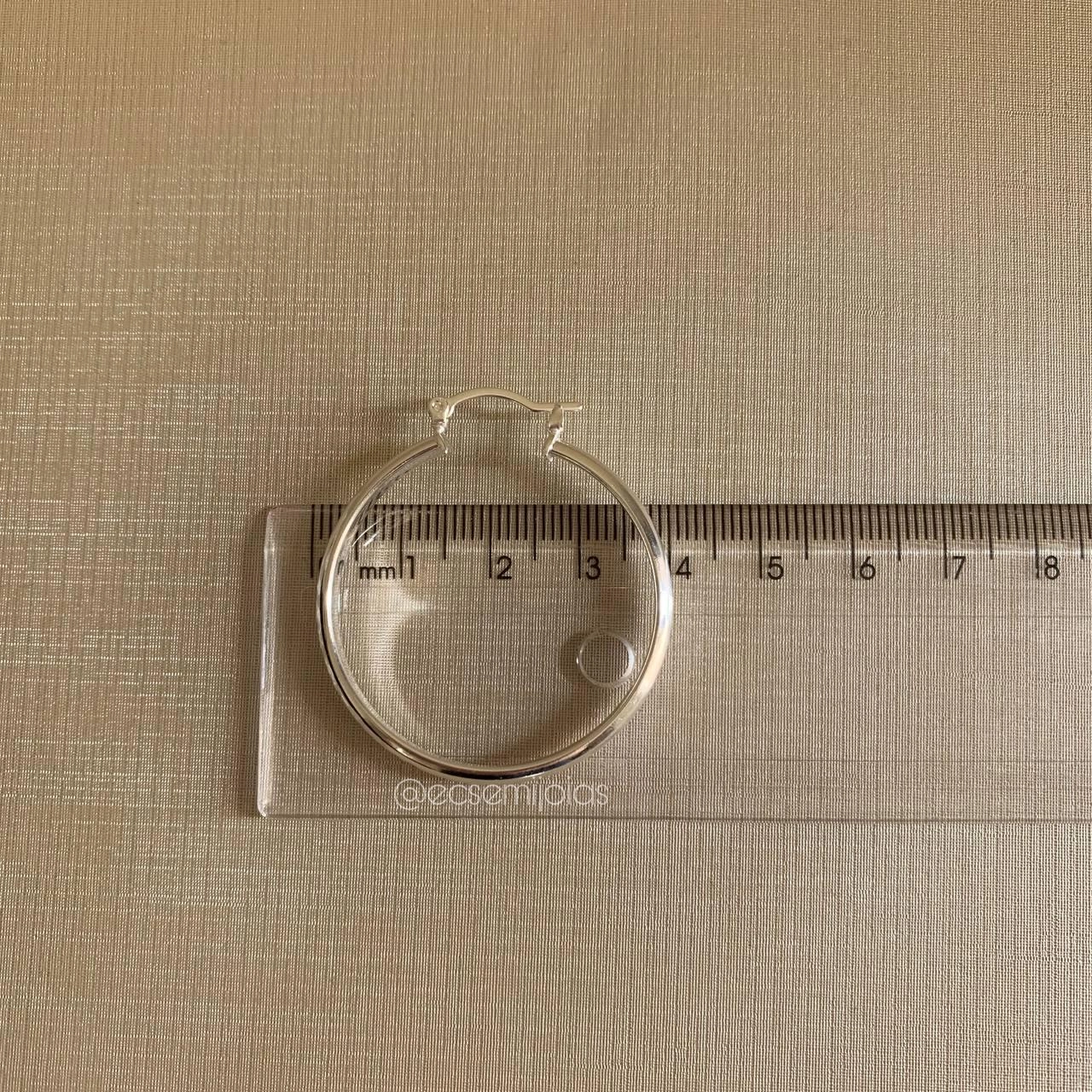 Argola com tranqueta 3,5 cm de diâmetro- 4mm de espessura- banho de prata 925