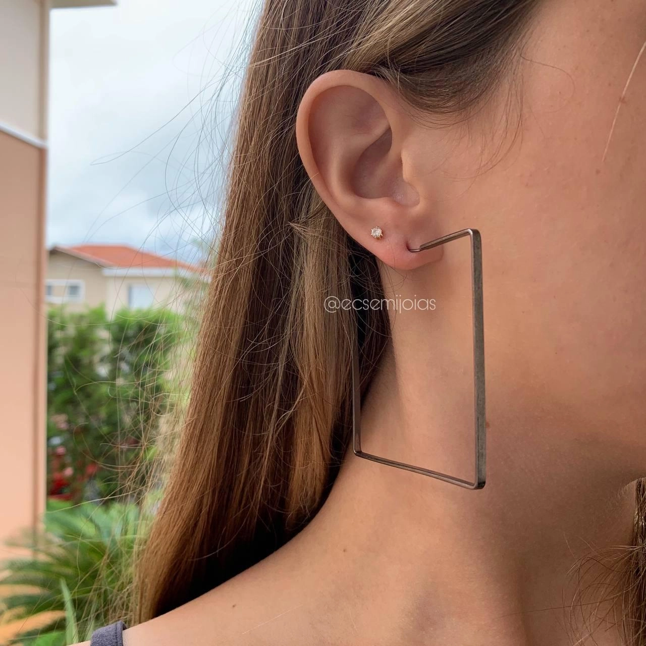 Brinco argola quadrada chapa lisa - ródio negro