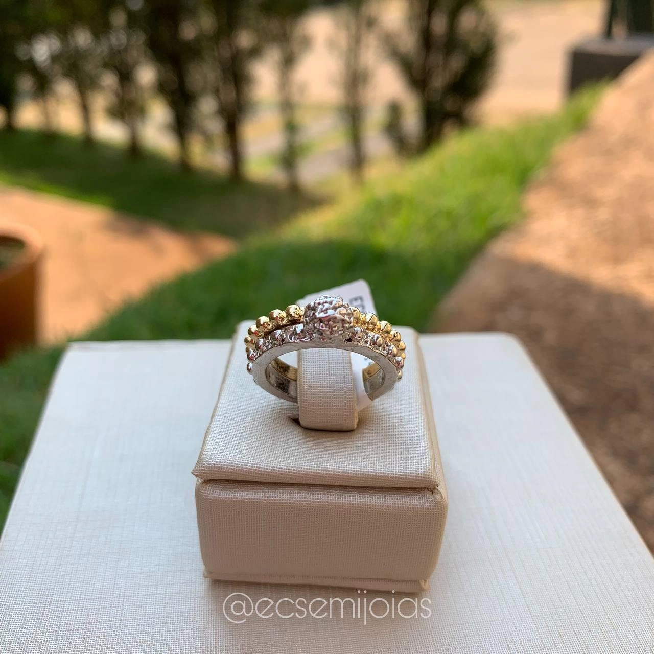 Anel duplo todo de bolinha - banhado a ouro 18k e banhado a ródio branco