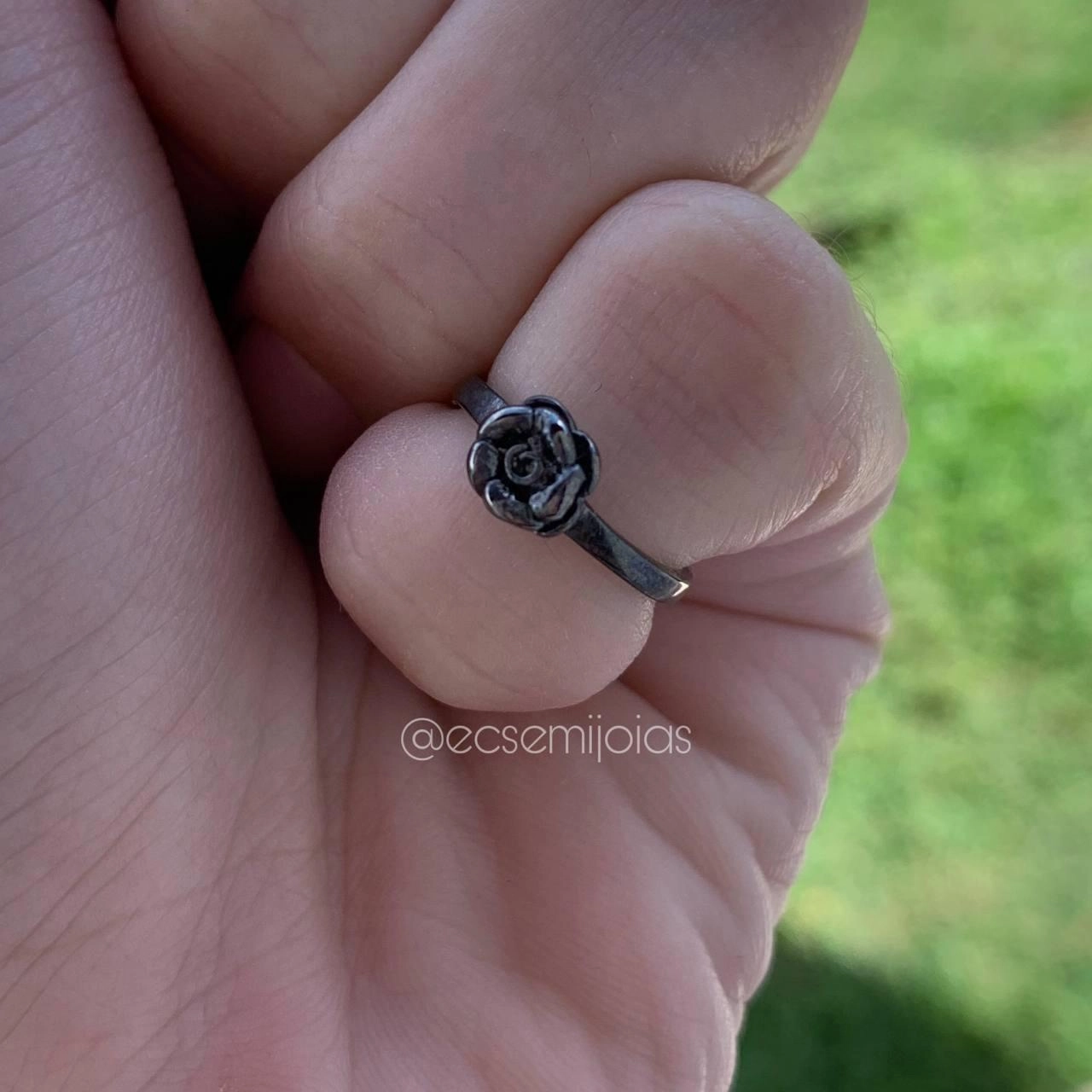 Anel falange flor miolo- ródio negro