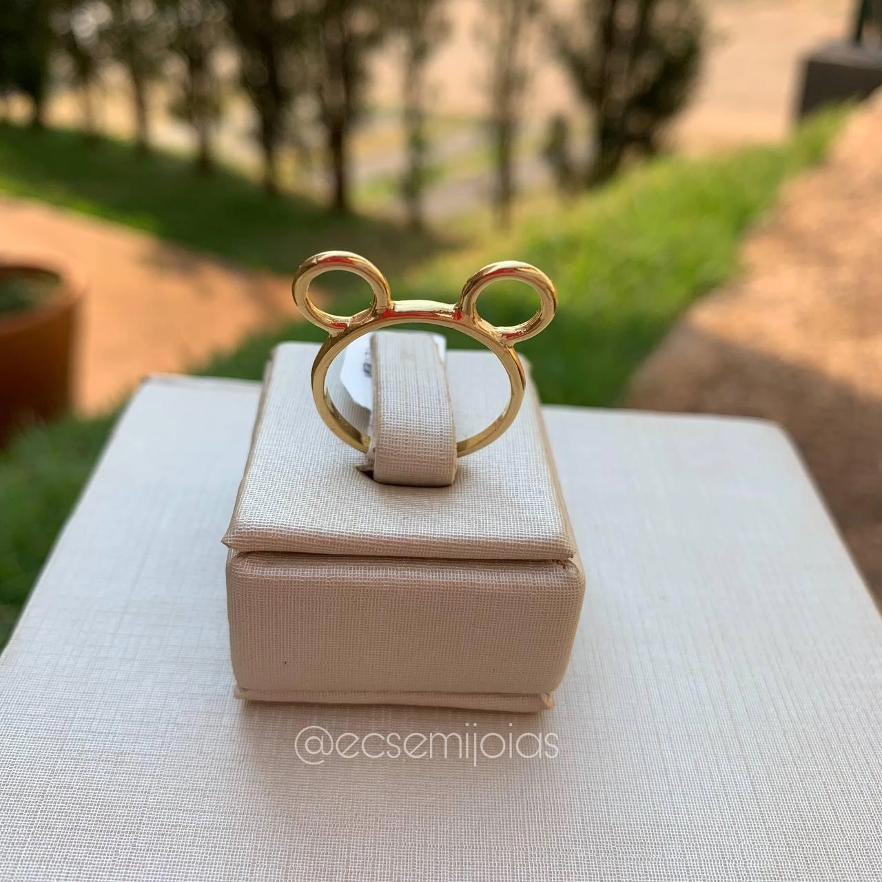 Anel Mickey liso - banhado a ouro 18k