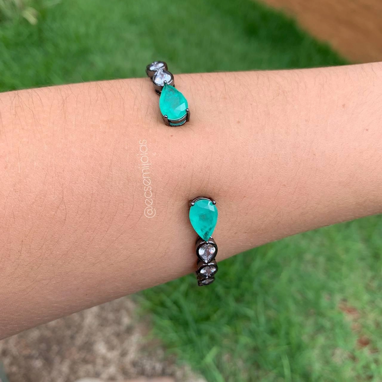 Bracelete com 2 gotas fusion e 8 gotas de zircônias- banhado a ródio negro
