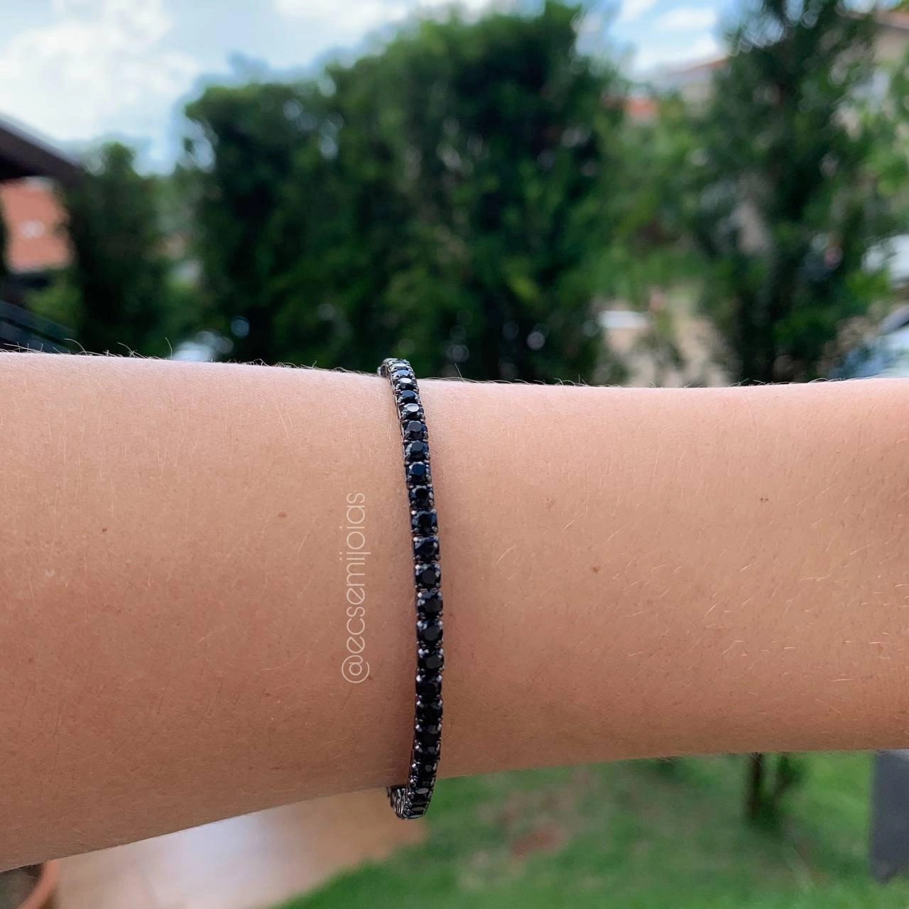 Bracelete riviera durinho fileira de zircônias- banhado a ródio negro