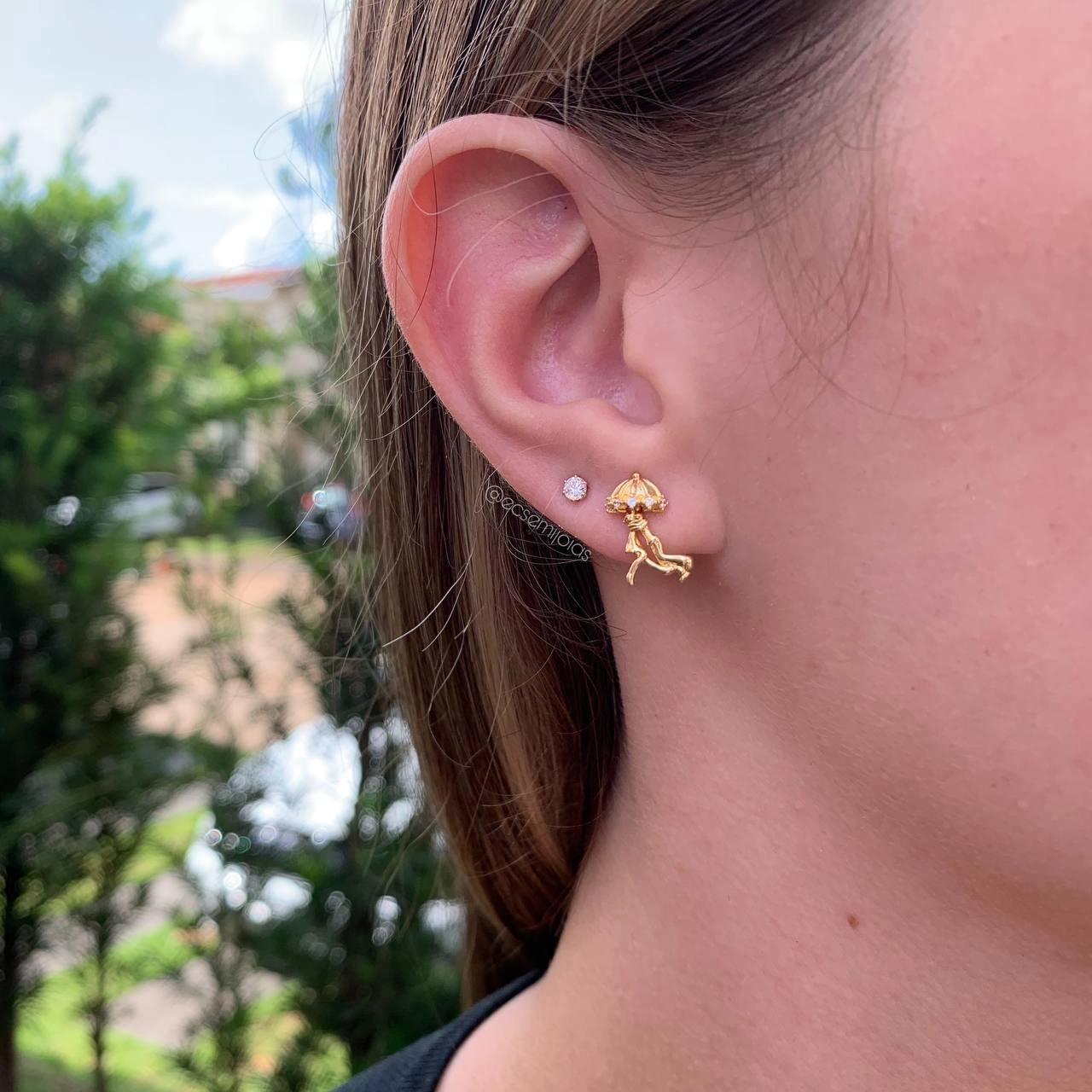 Brinco casal e sombrinha - banhado a ouro 18k