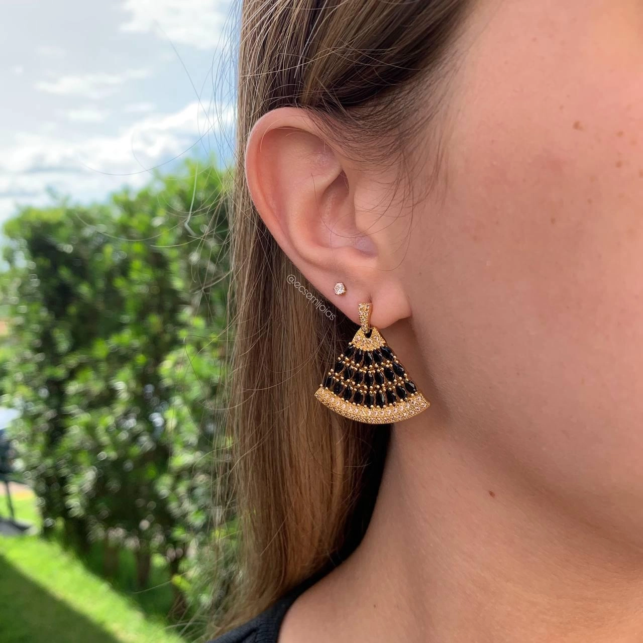 Brinco leque de navetes - banhado a ouro 18k