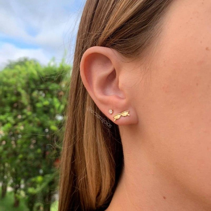 Brinco óculos liso - banhado a ouro 18k