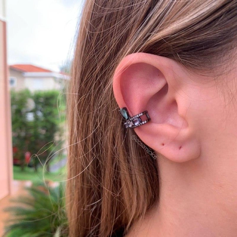 Brinco piercing 3 baguetes e 1 pedra gota - banhado a ródio negro