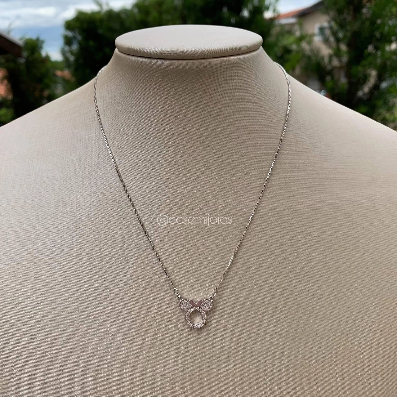 Colar c/ corrente de meia Minnie vazada com laço zirconia pequeno