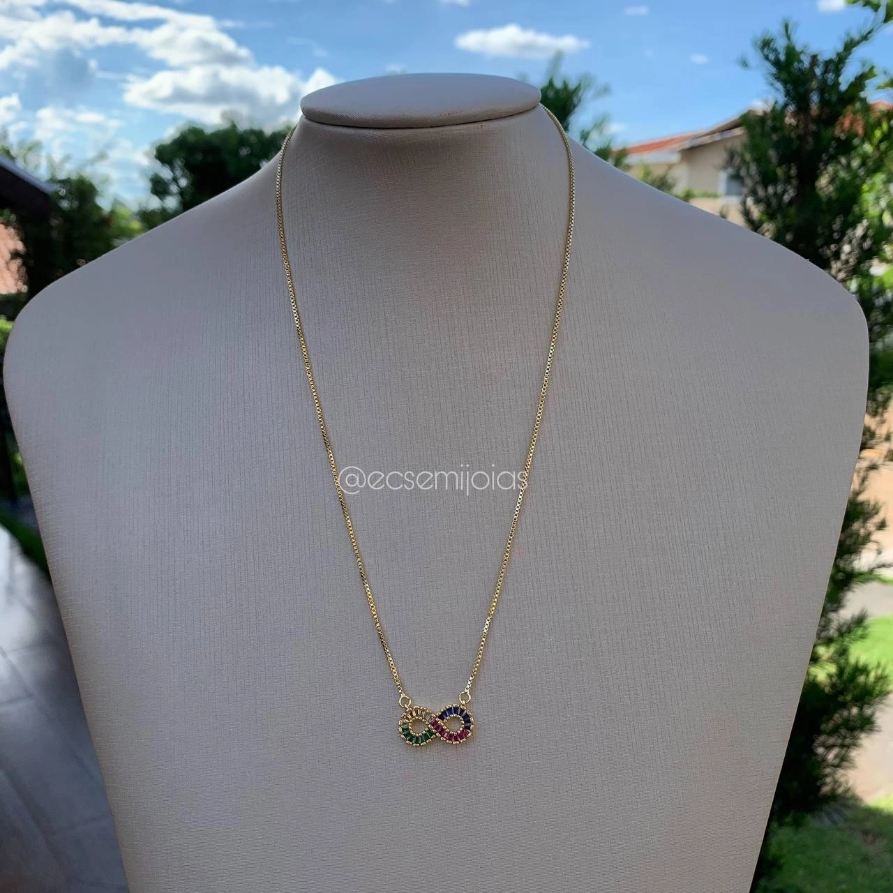 Colar infinito zircônia baguete
