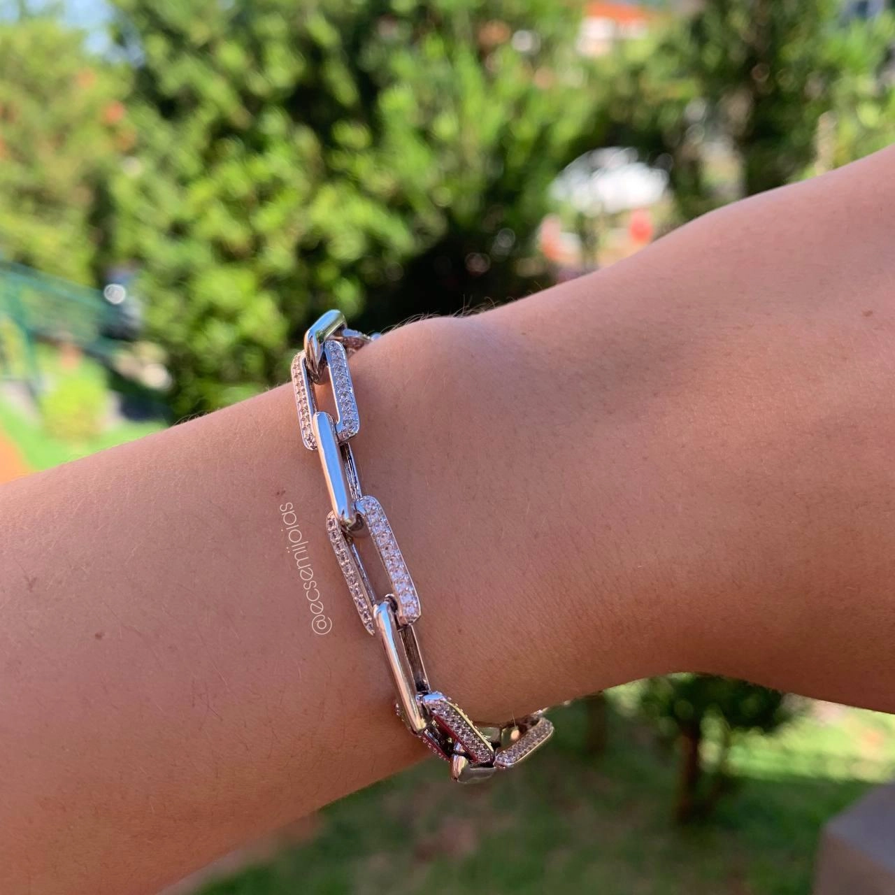 Pulseira elo cartier cravejado - ródio branco - 22cm