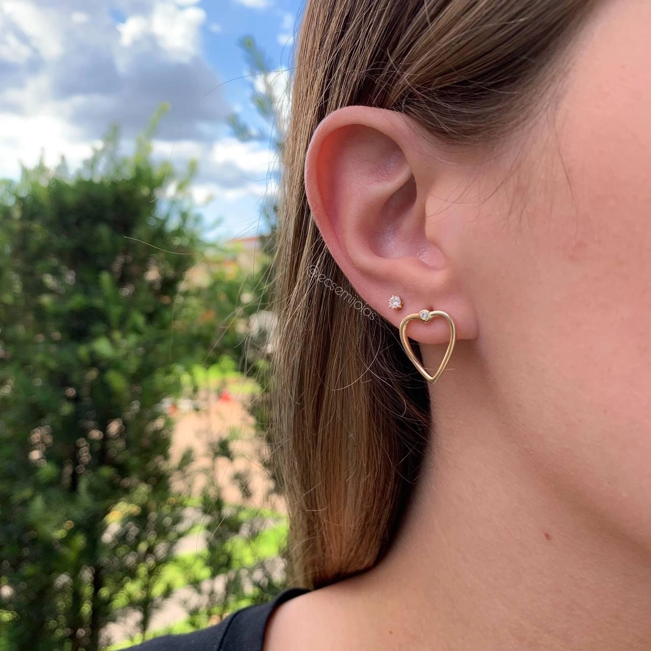 Conjunto de brinco e colar gravata de coração delicado - banhado a ouro 18k