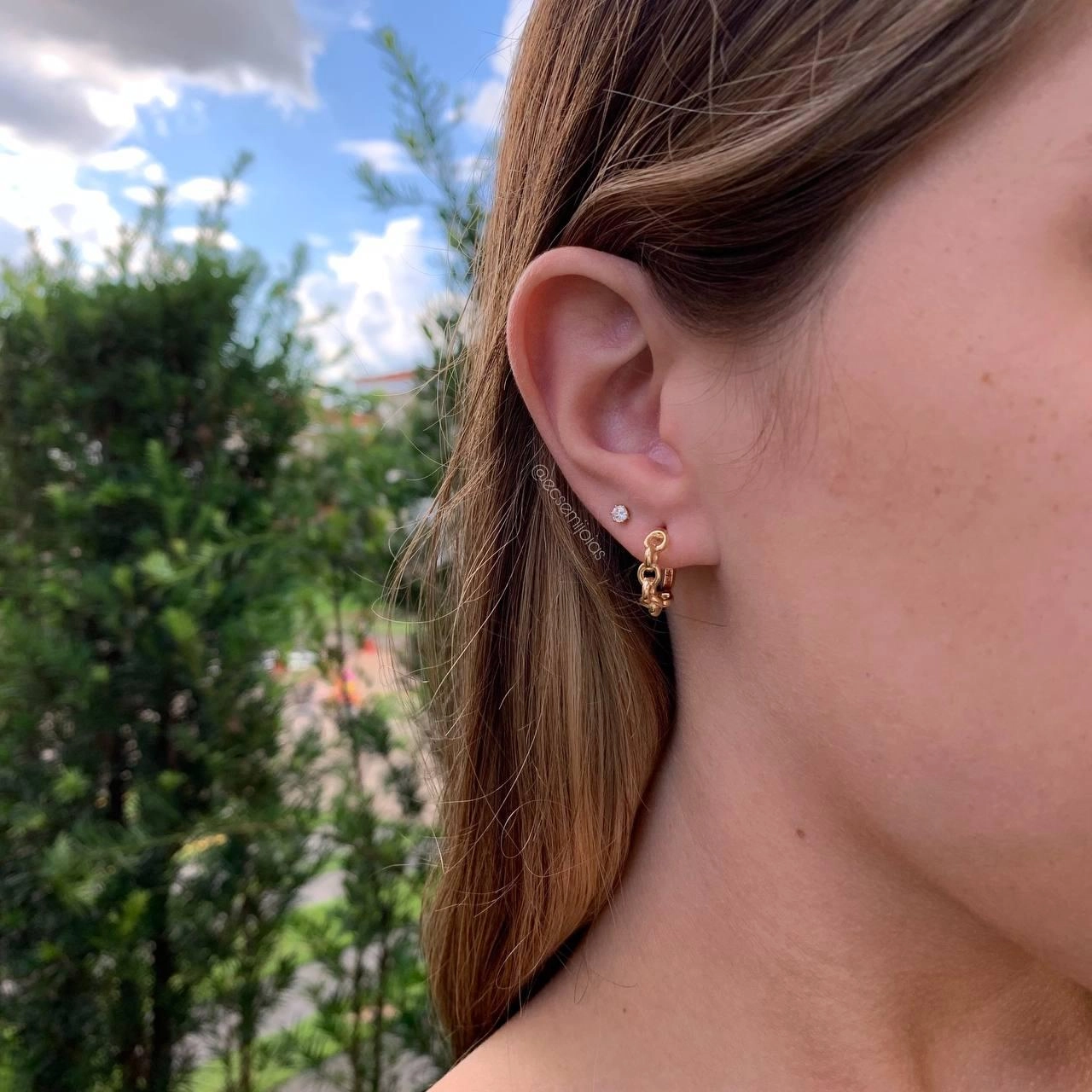 Brinco de correntes novela  - banhada a ouro 18k