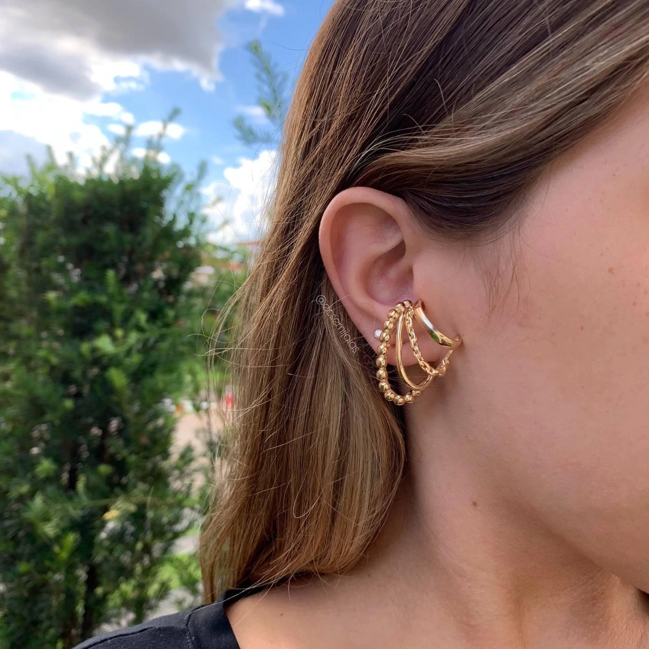 Brinco de correntes novela  - banhada a ouro 18k