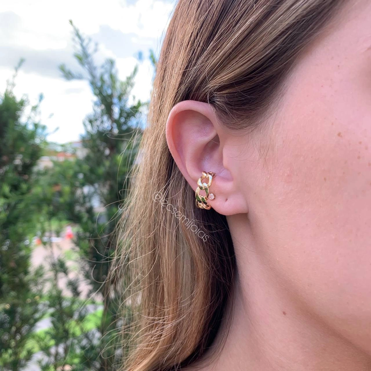 Brinco piercing corrente 7 elos lisos    - banhado a ouro 18k