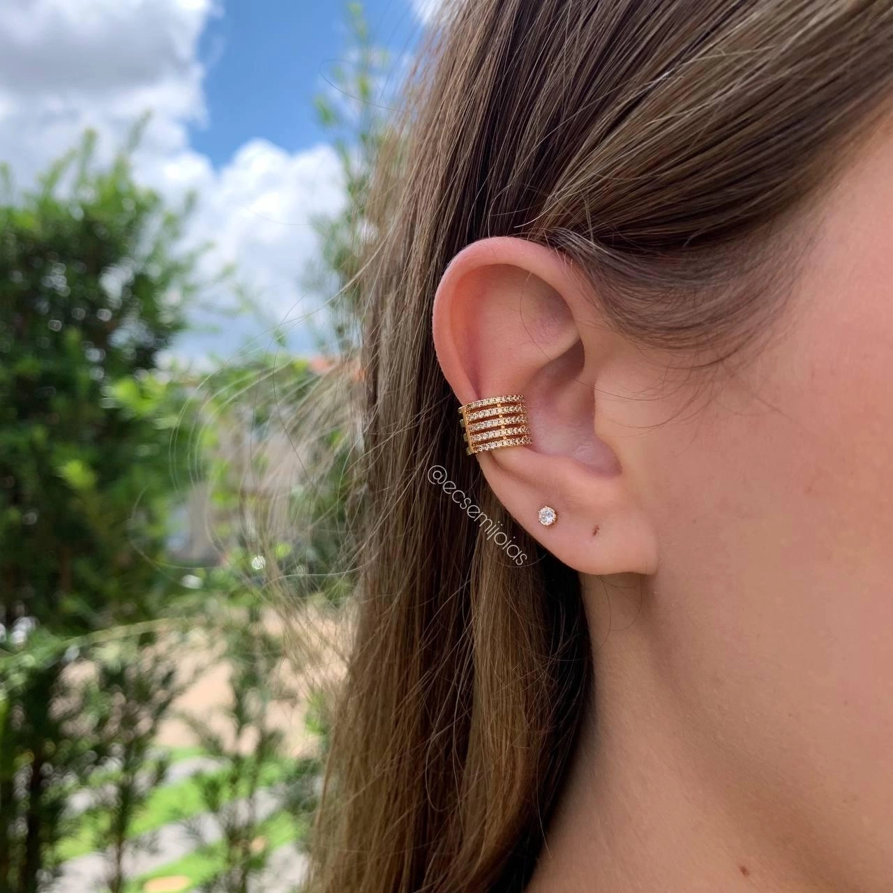 Brinco piercing fake c/ 5 fileiras cravejadas - banhado a ouro 18k