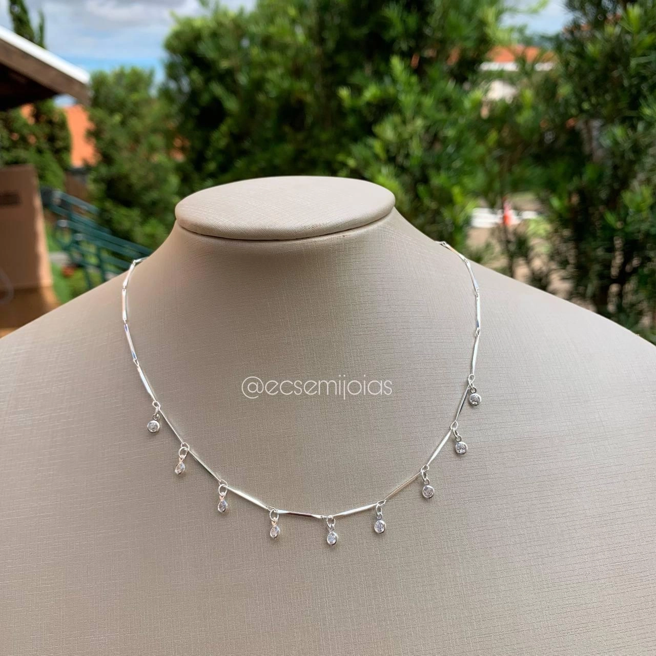 Choker delicada 9 pontos de luz    - banhado a prata 925