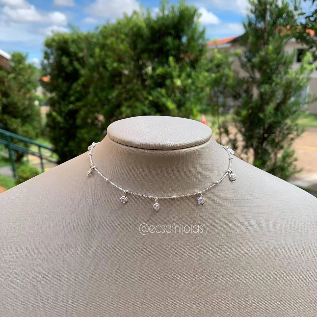 Choker delicada bolinha e ponto de luz - banhado a prata 925