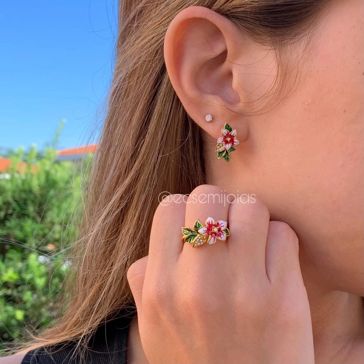 Conjunto anel e brinco tranqueta de flor - banhado a ouro 18k