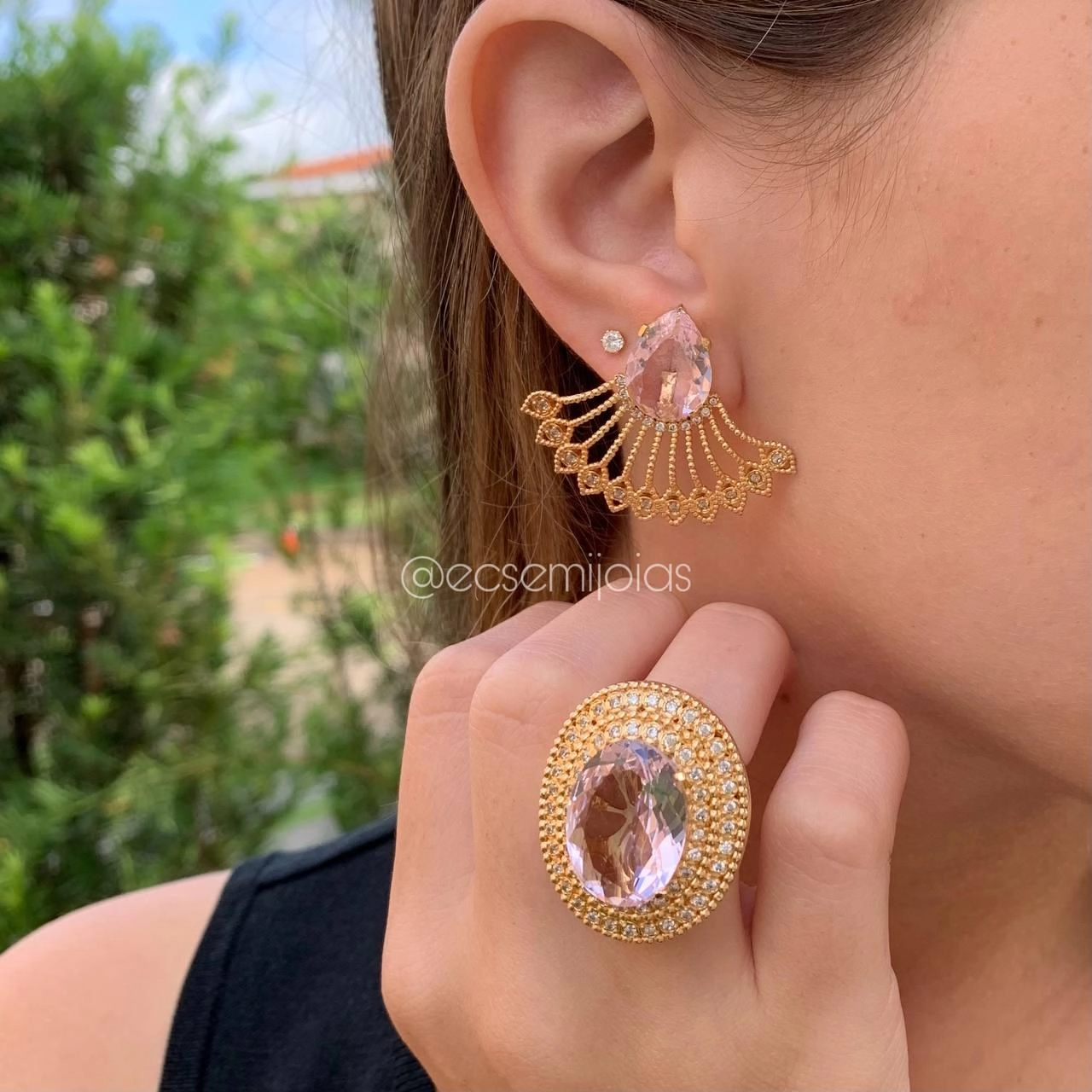 Conjunto brinco leque com gota e anel redondo cravejado com pedra no centro - banhado a ouro 18k