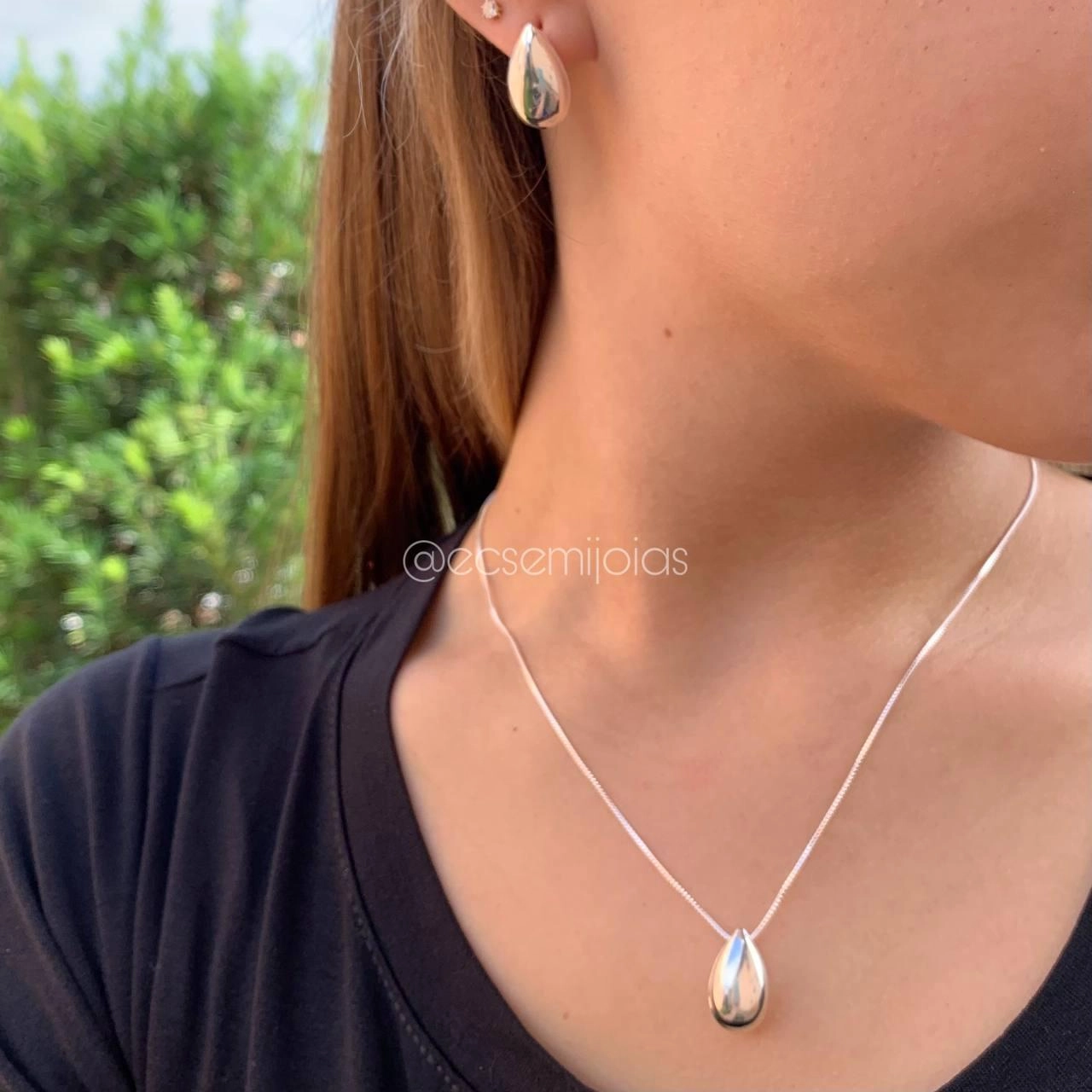 Conjunto de brinco e colar gota lisa pequena - banhado a prata 925