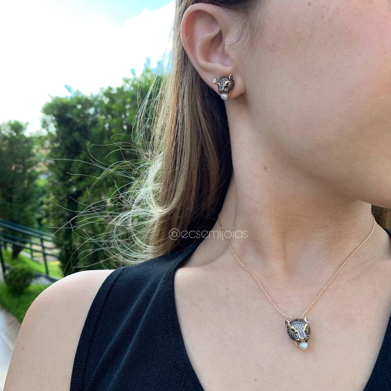Conjunto de brinco e colar pantera cravejada com pérola - banhado a ouro 18k