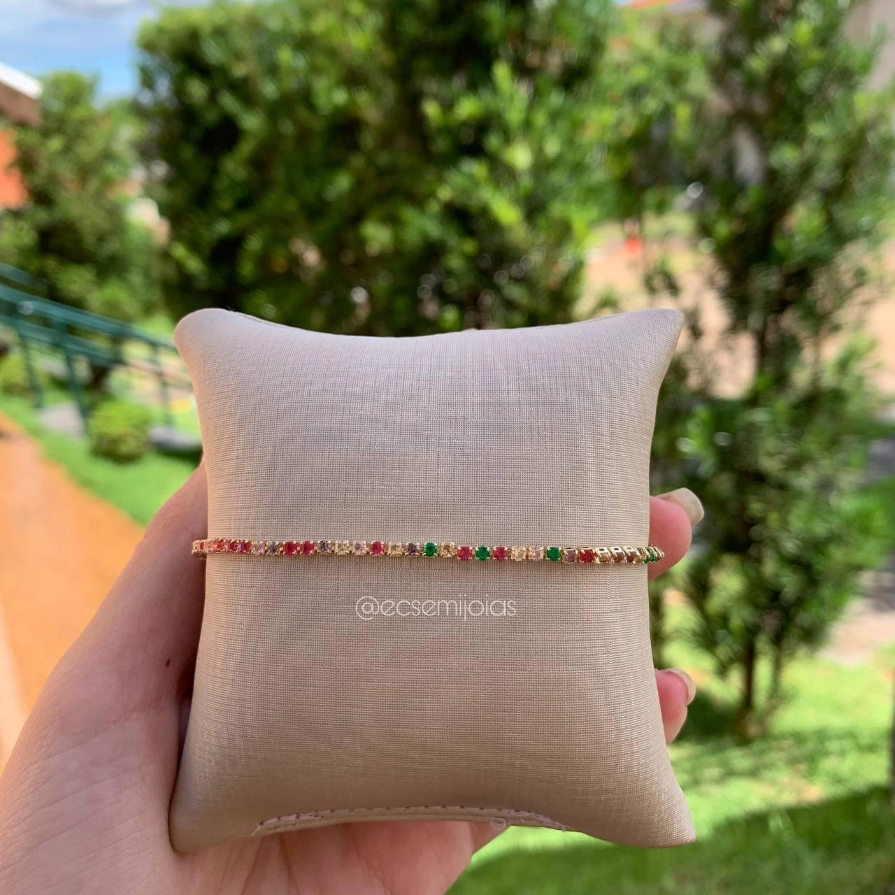 Pulseira infantil riviera colorida - banhada a ouro 18k