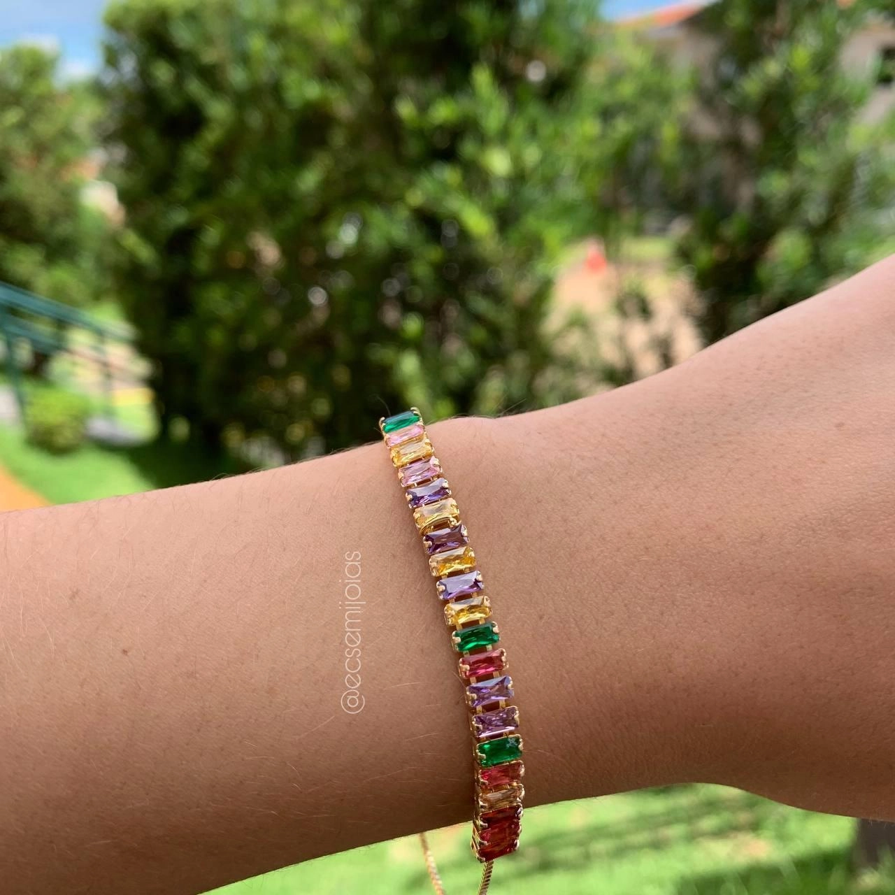Pulseira shambala de zircônia baguete colorida - banhado a ouro 18k