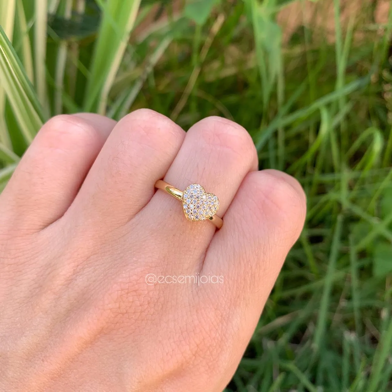 Anel de coração cravejado  - banhado a ouro 18k - coleção colors