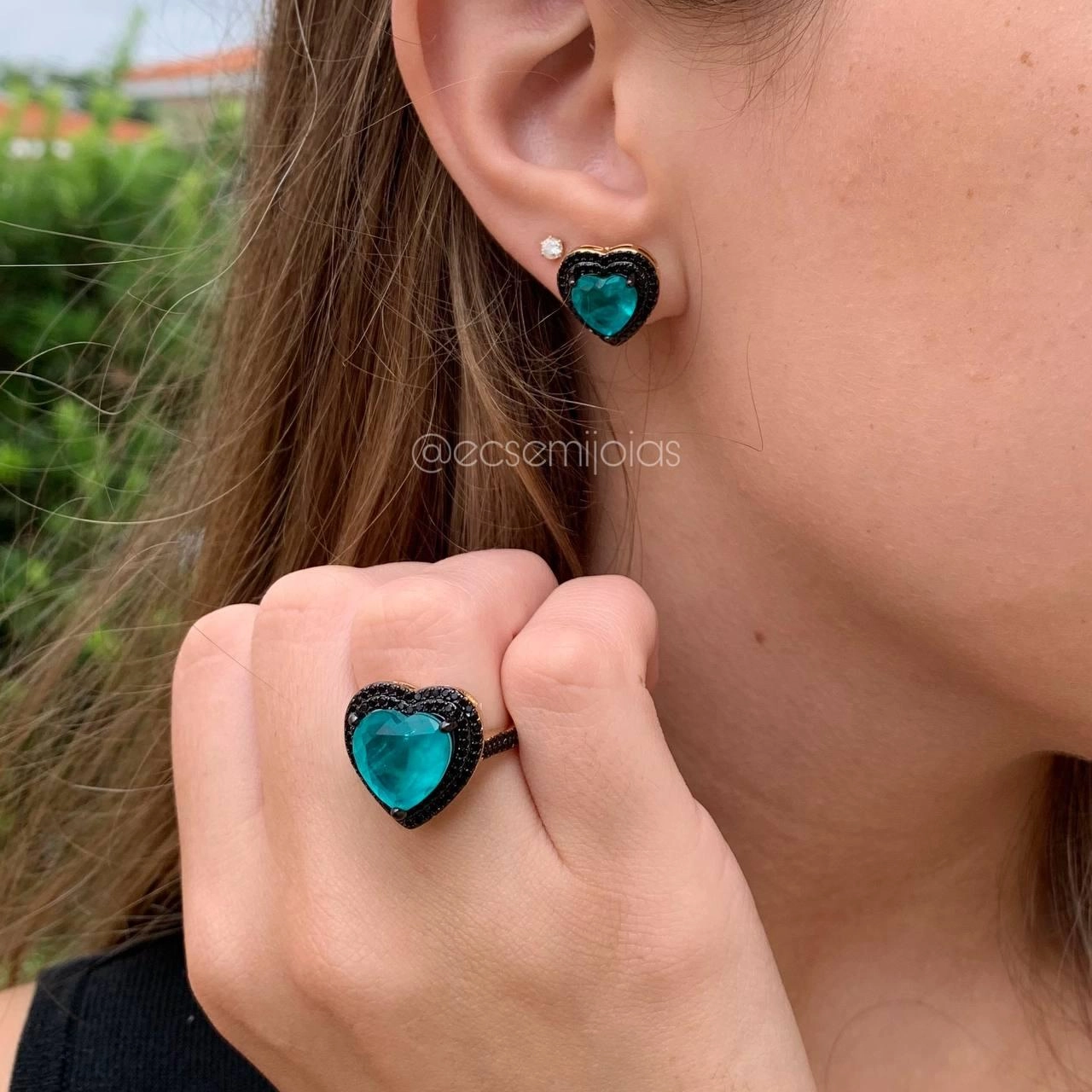 Brinco e anel pedra coração cravejado - banhado a ouro 18k