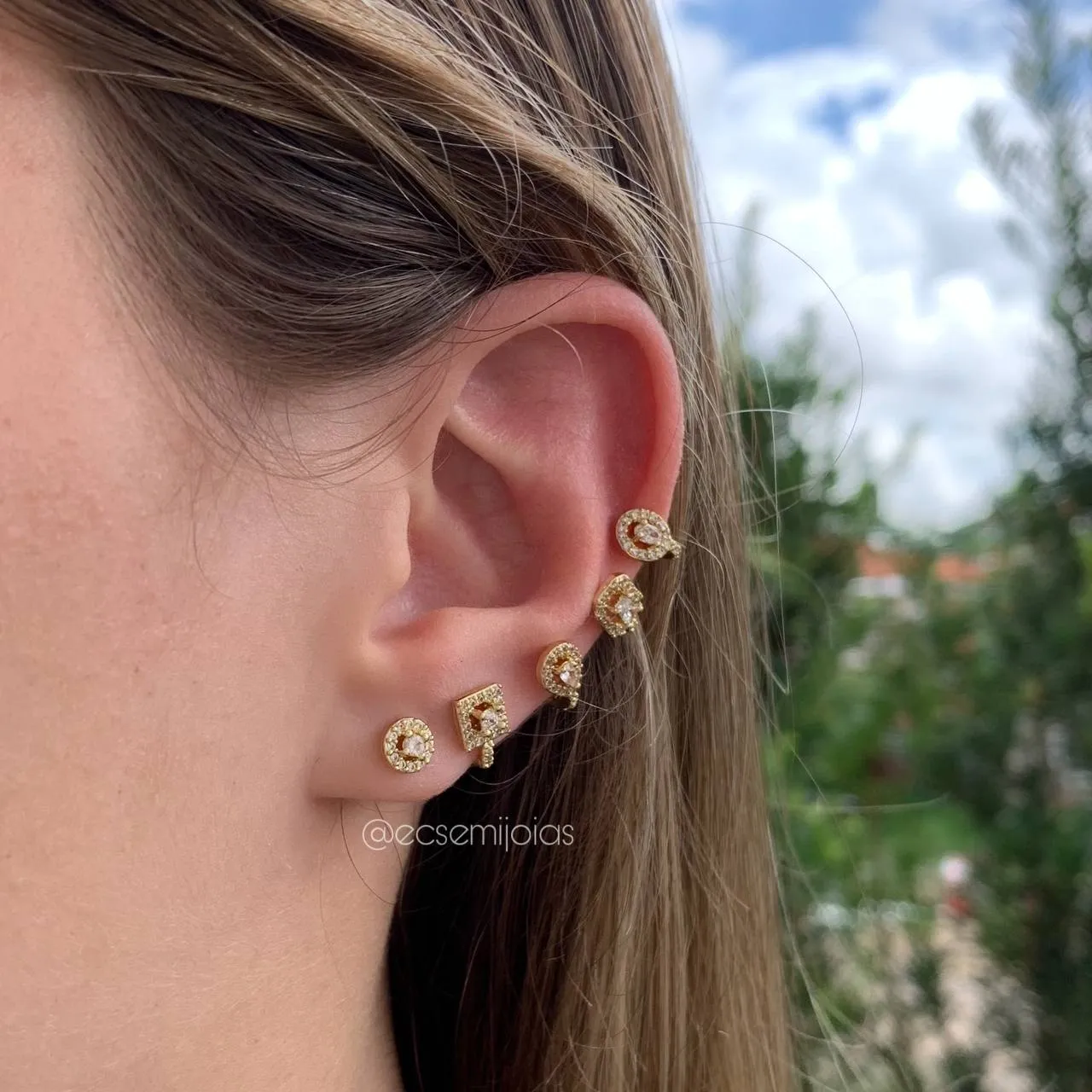Brinco ear cuff formas geometricas cravejado - banhado a ouro 18k