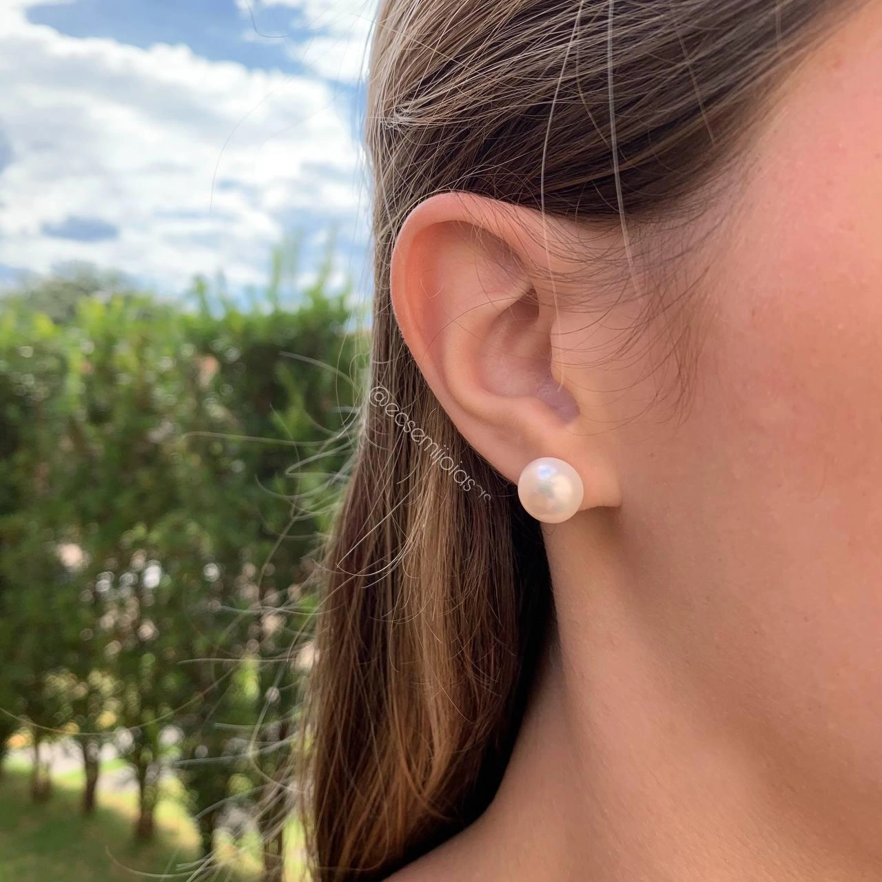 Brinco pérola natural de água doce 12 mm - banhado a ouro 18k