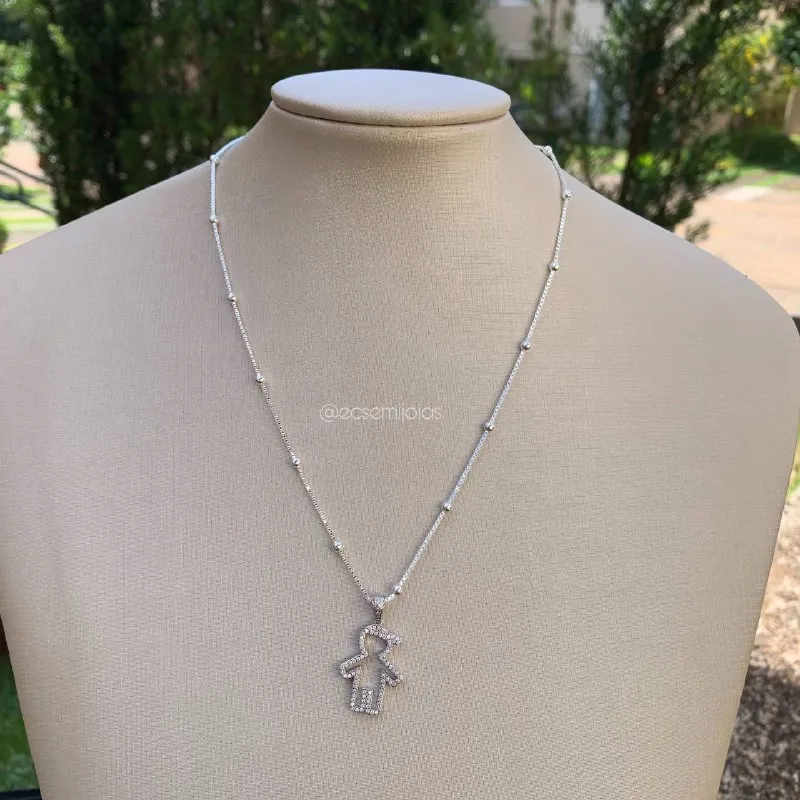 Colar de bolinha com pingente de menino cravejado - banhado a prata 925