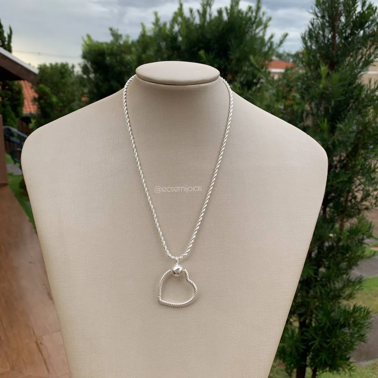 Colar de cordão baiano de 2mm com pingente de coração porta berloque - banhado a prata 925